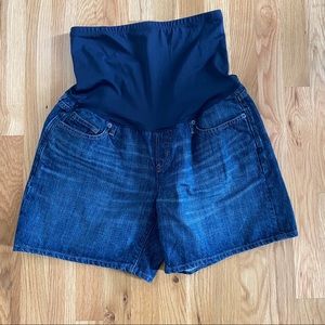 GAP Maternity Full Panel Jean Shorts Size 8